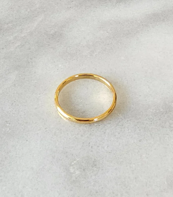 Minimalist Band Ring 2mm Gold